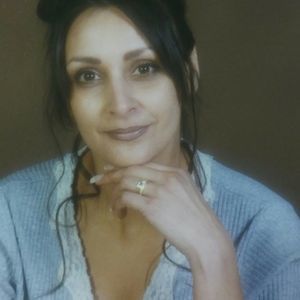 Meet your Posher, Debra